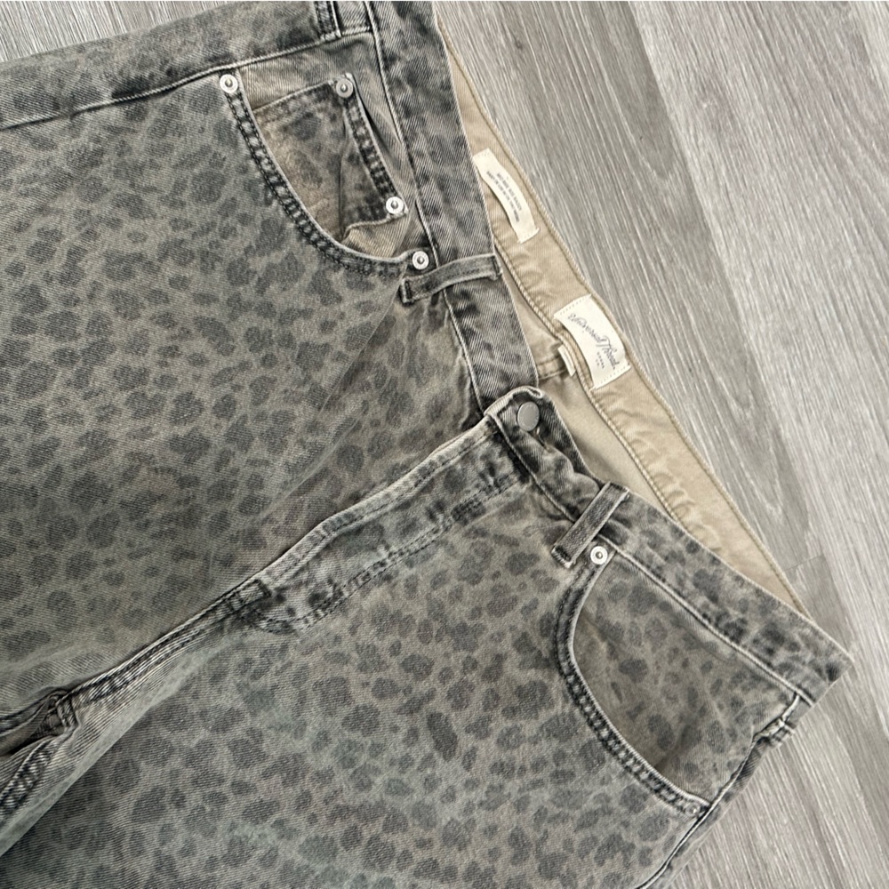 Washed faded leopard denim 90’s baggy Jeans - Picture 2 of 7